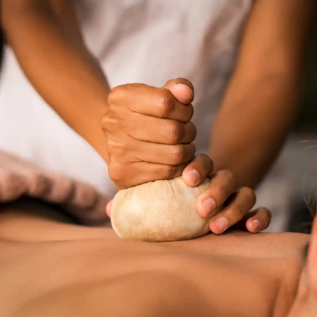 Centre de soins Ayurvédiques en France - Massage Navarakiri